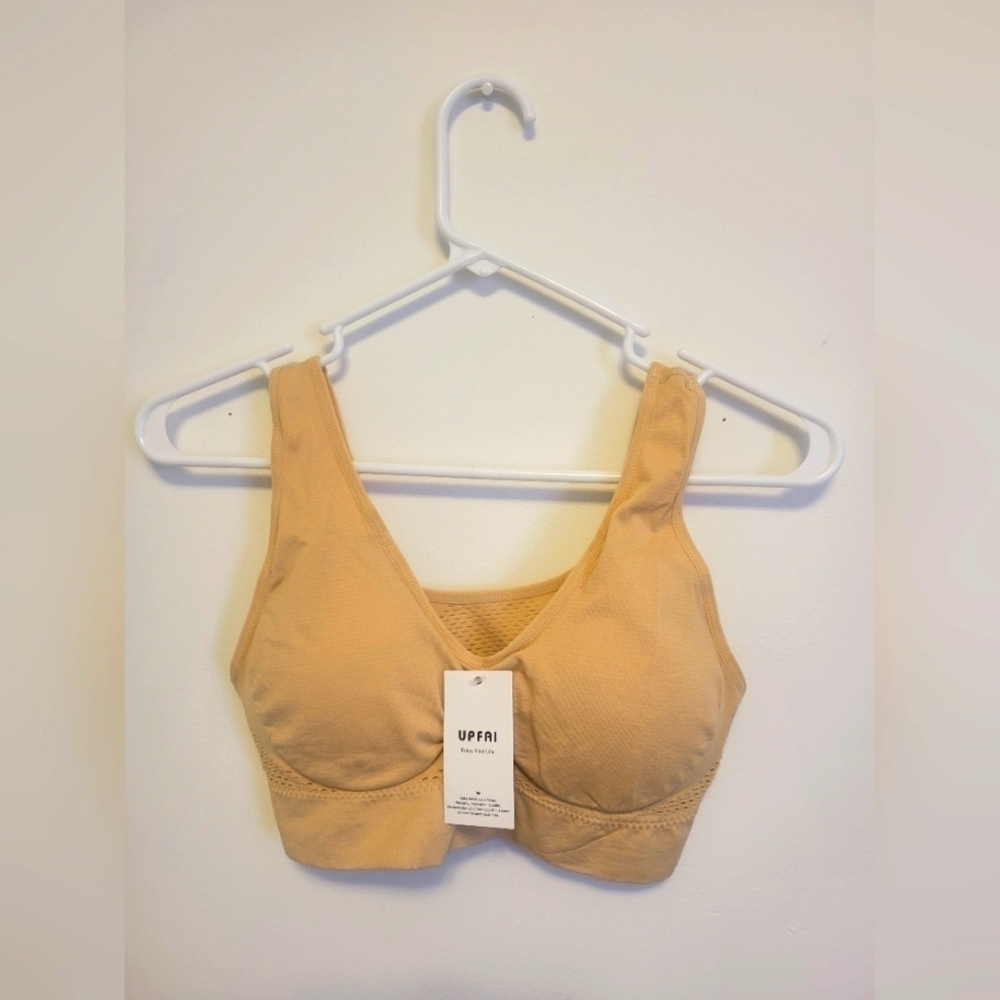 Sport Bras - Picture 5 of 6